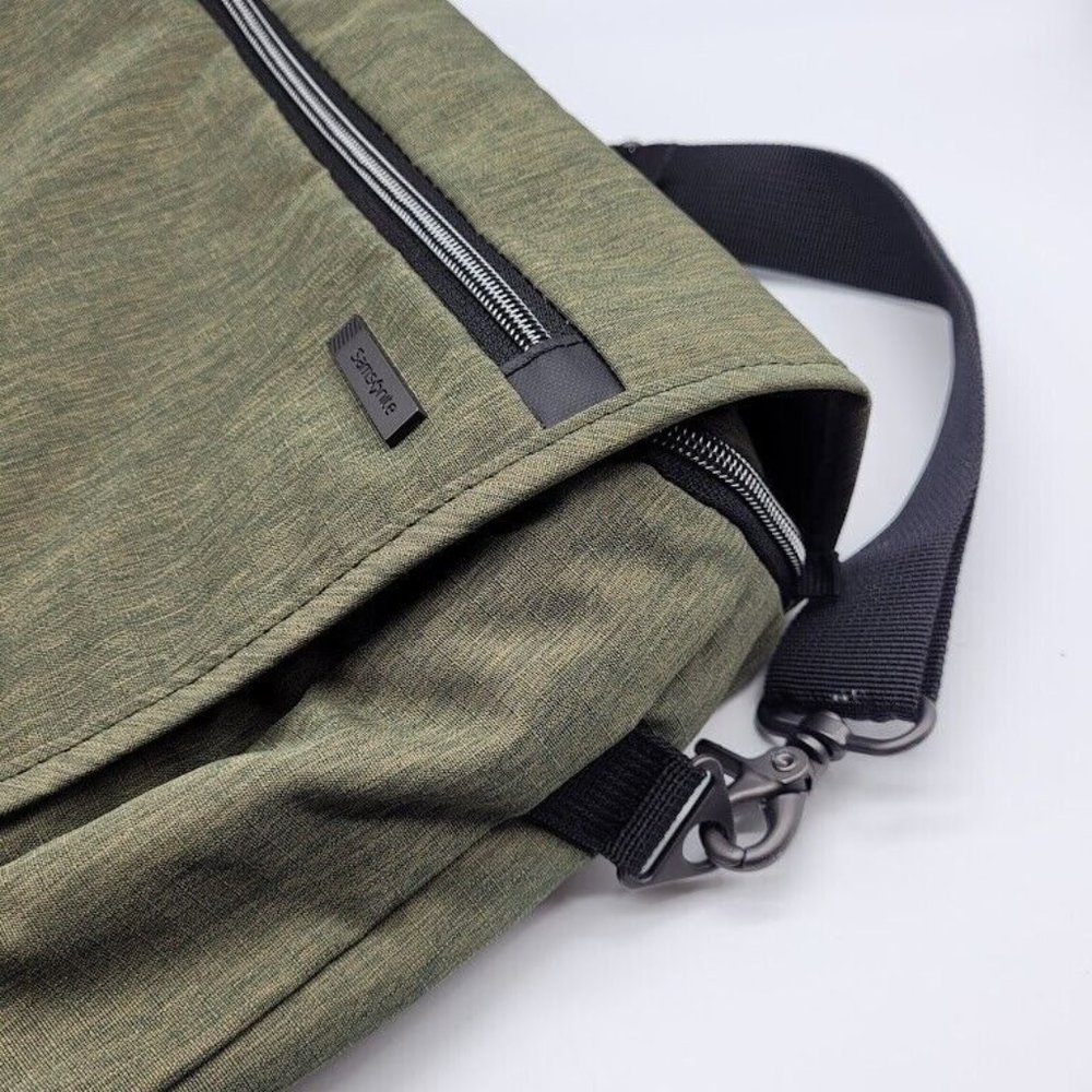 SOLD NWOT Samsonite Modern Utility Messenger Bag Laptop Green - Picture 2 of 13